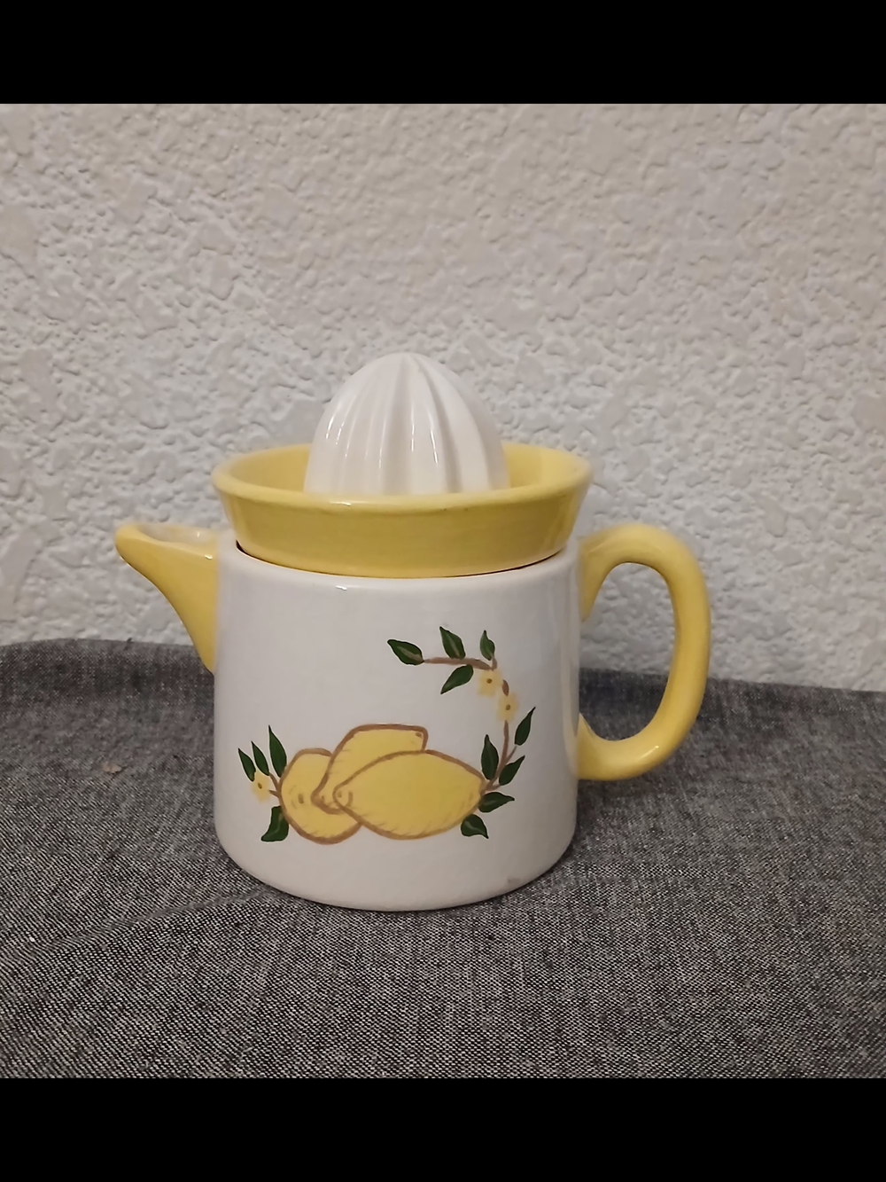 Ceramic Lemon Juicer Pitcher with Yellow Accents